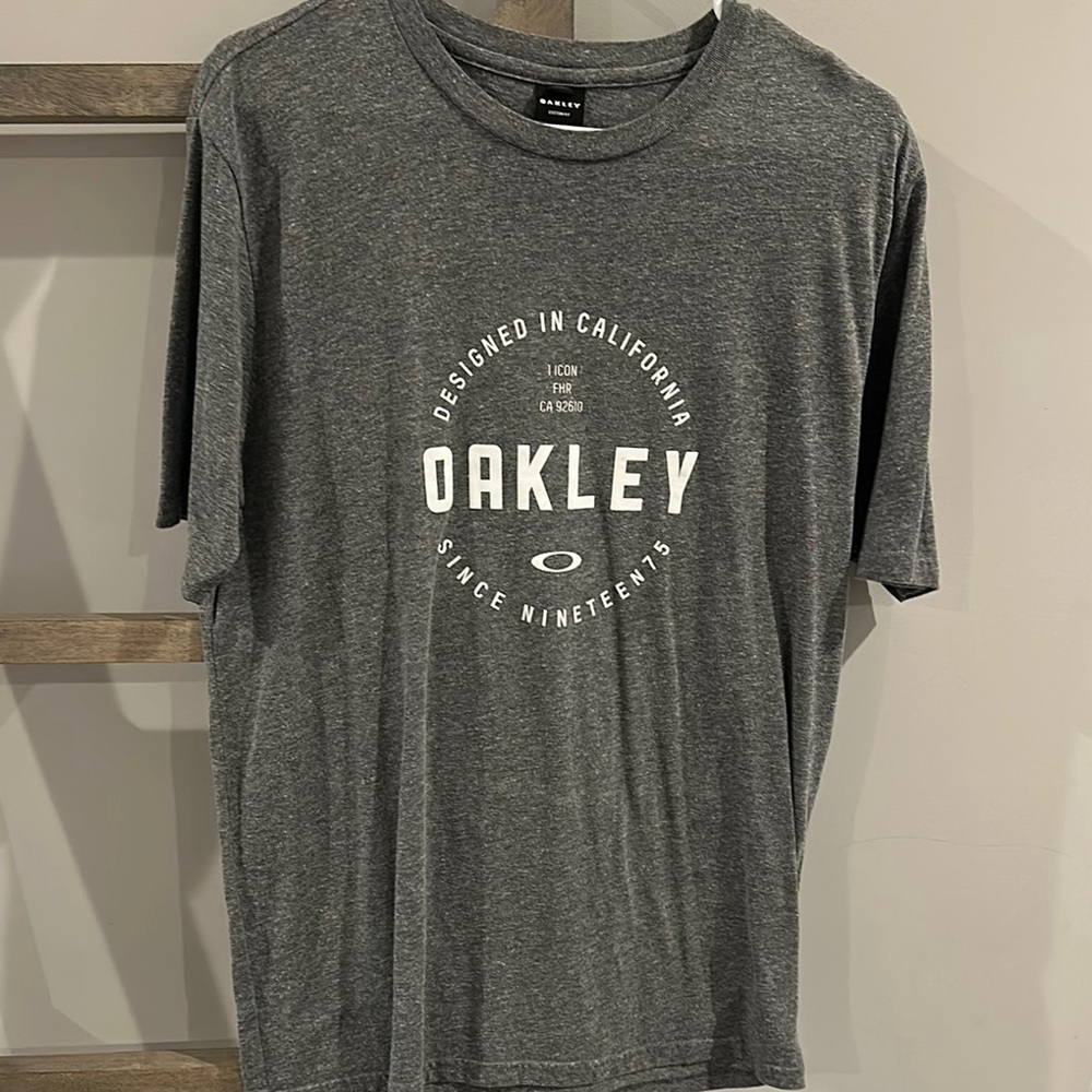 Oakley Gray Short Sleeve Tee with Emblem Design